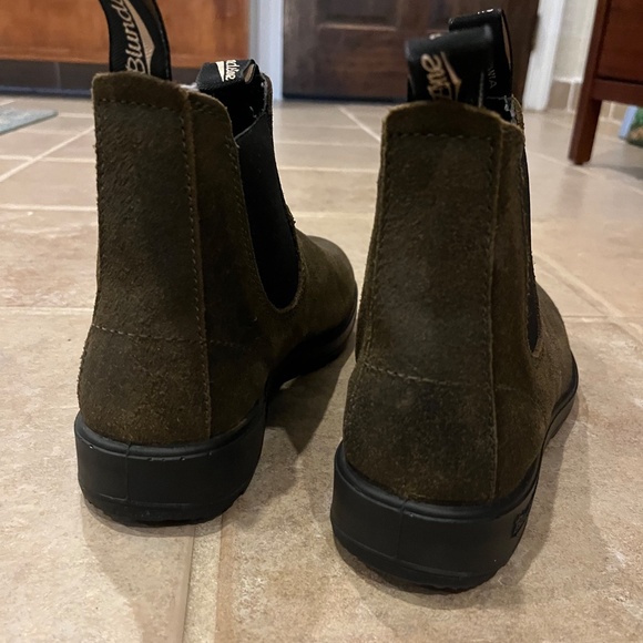 Blundstone Dark Olive Suede 1615 UK Size 7.5, USAM 8.5 USAW 10.5 - Picture 3 of 6